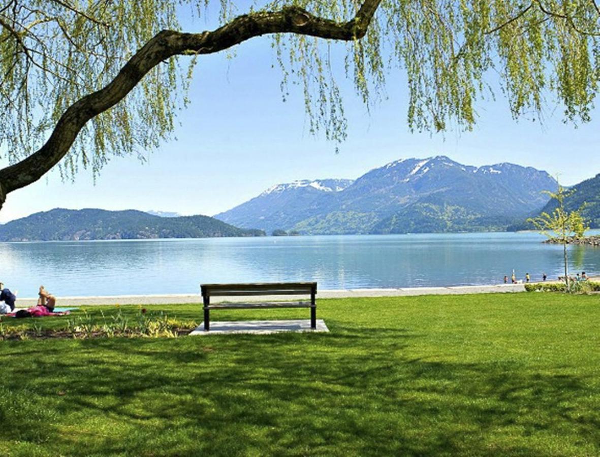 Harrison Beach Hotel Harrison Hot Springs Exterior foto