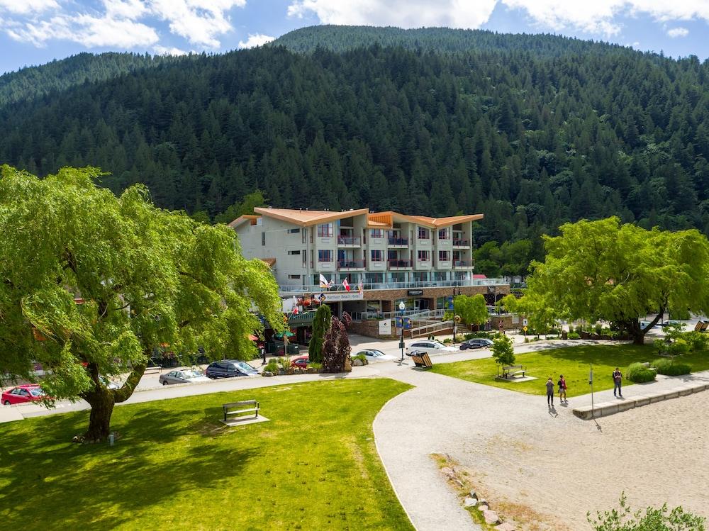 Harrison Beach Hotel Harrison Hot Springs Exterior foto